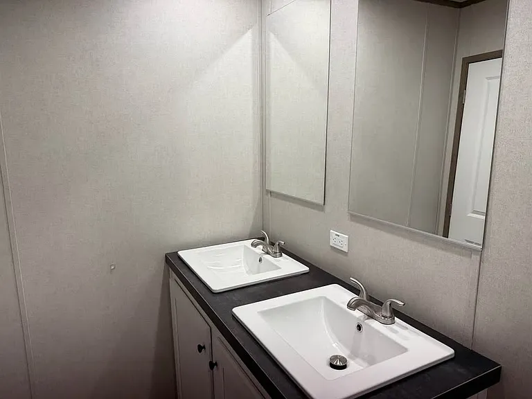 500 Webster Rd #7 — Photo 16