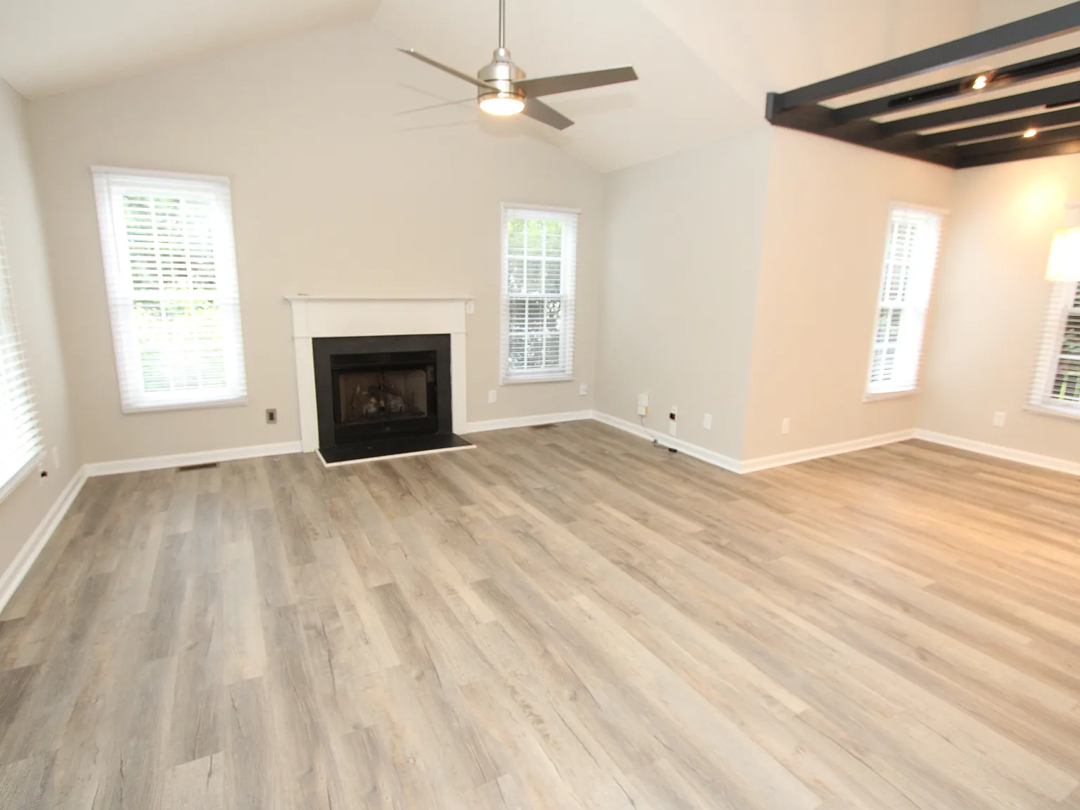 Charming Park Village Home Available Immediately — Photo 2