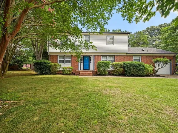 740 Yorkshire Dr, Virginia Beach, VA 23452