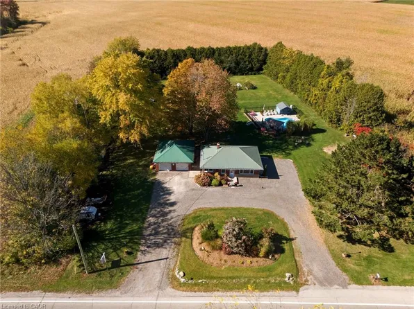 1822 Spragues Rd, North Dumfries, ON N1R 5S5