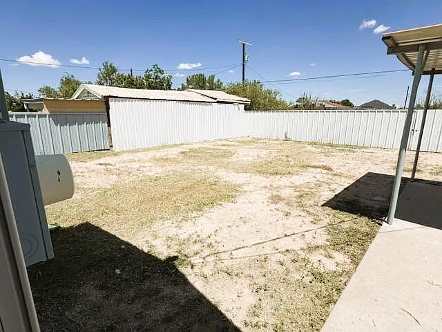 604 N Gillis St — Photo 18