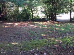 825 NW Highland Cir, Waldport, OR