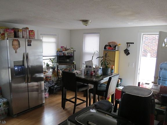 4th image of 1715 Irving St