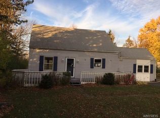 2926 Cloverbank Rd, Hamburg, NY 14075
