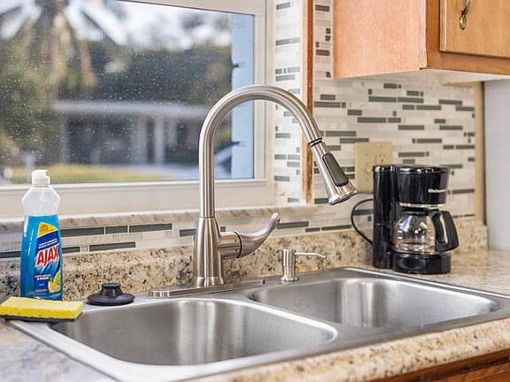 5th image of 1172 Binney Dr APT B