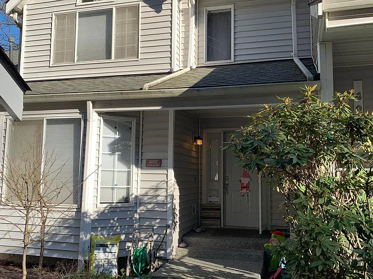 4257 144th Ln SE — Photo 1