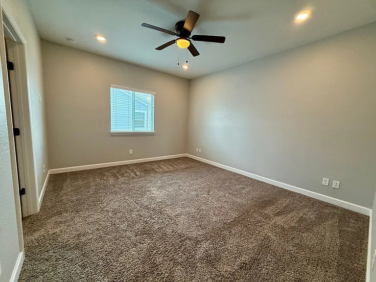 2604 Tanoak Ter — Photo 9