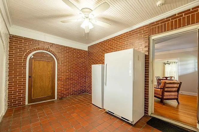3301 Howard Ave — Photo 30
