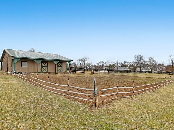 4th image of 111 Creekwood Way