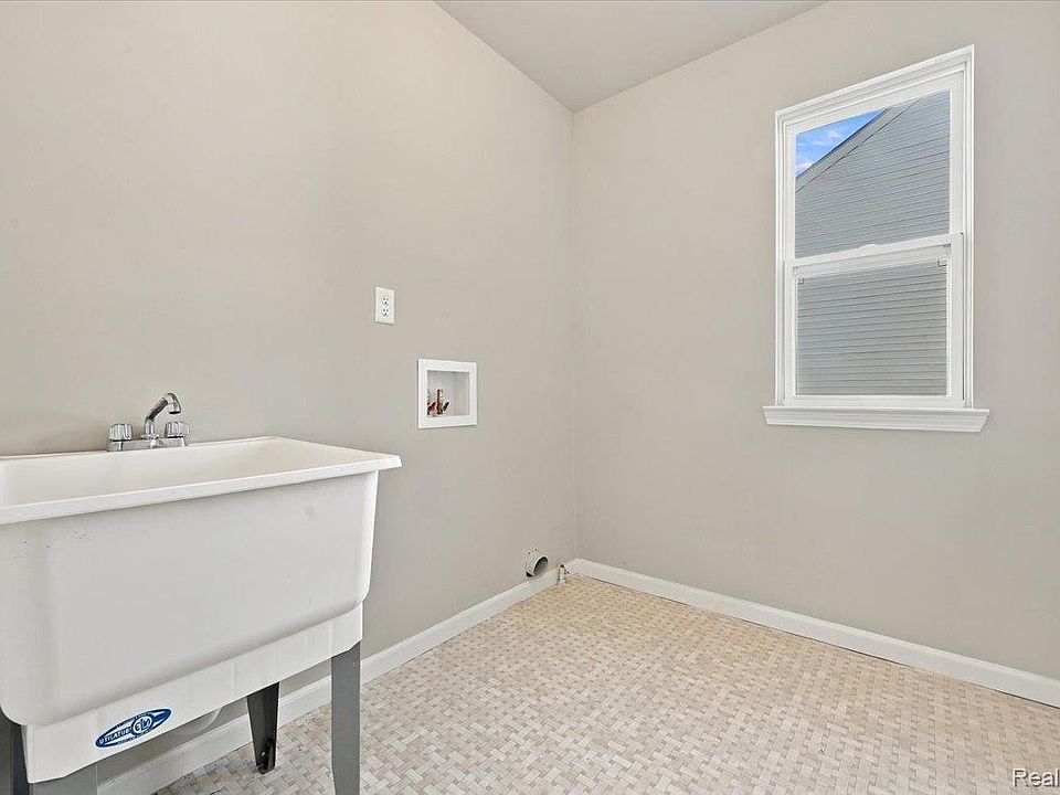 13329 Stamford Rd, photo 14