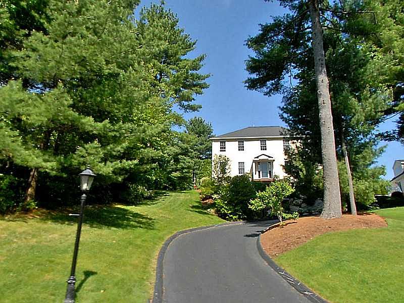 1st image of 4 Bourget Ct