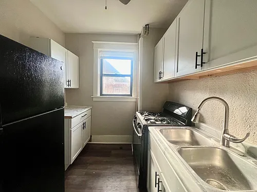 300 Belgrade Ave #401 Photo 1