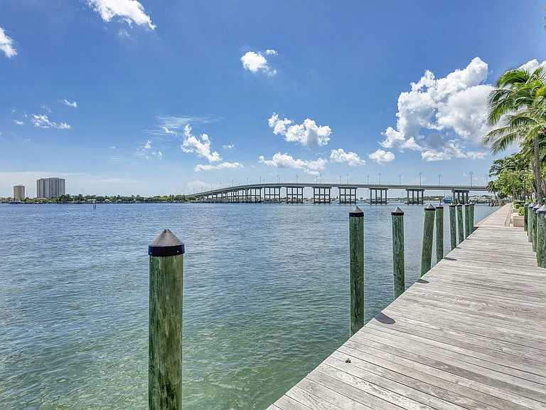 2640 Lake Shore Dr #1716 — Photo 75