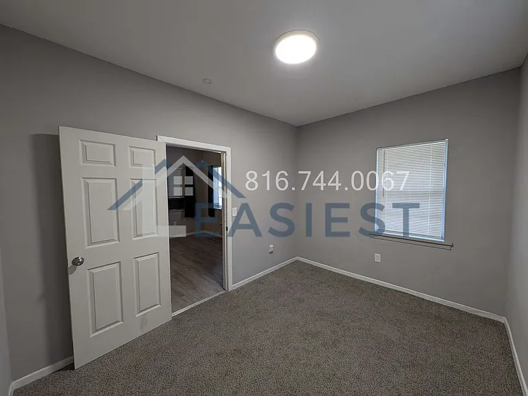 1231 Indiana Ave — Photo 11