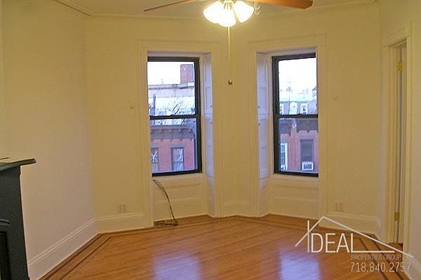 1st image of 410 10th St APT 3