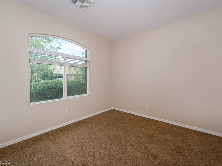 8229 Oakshire St — Photo 13
