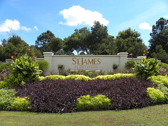 2nd image of 2338 St James Drive SE