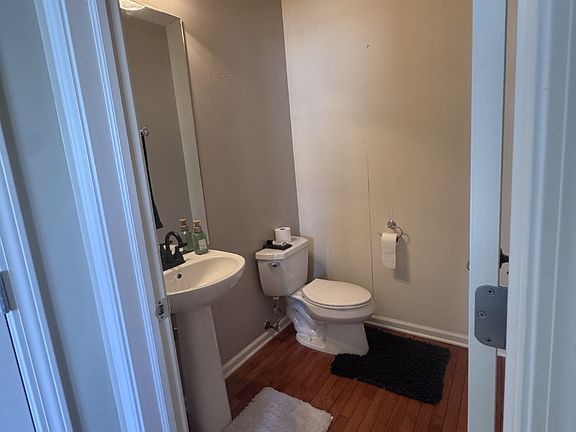 4th image of 12668 Hollice Ln