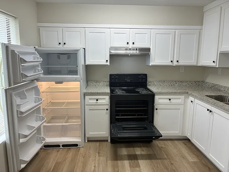705 E Bustamante St #6 — Photo 5