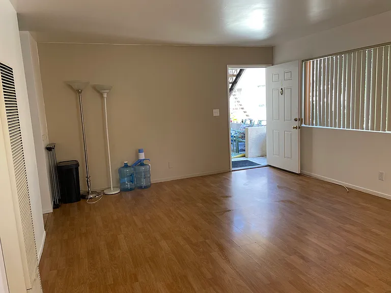 331 Mathilda Dr #7 — Photo 2