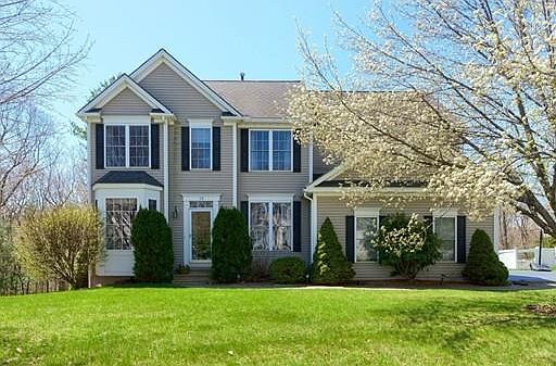 1st image of 13 Seaver Farm Ln