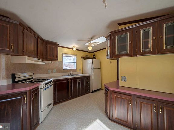 2nd image of 30 Bristol Way #38557