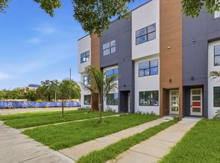 375 13th St N #2, Saint Petersburg, FL 33705