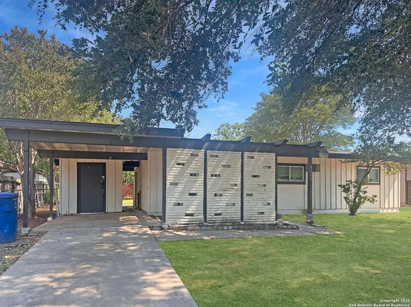 5027 Village Crst, San Antonio, TX 78218