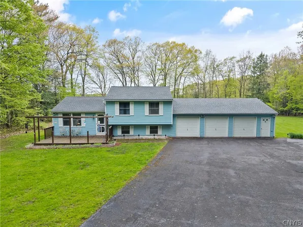 1555 Connors Rd, Baldwinsville, NY 13027