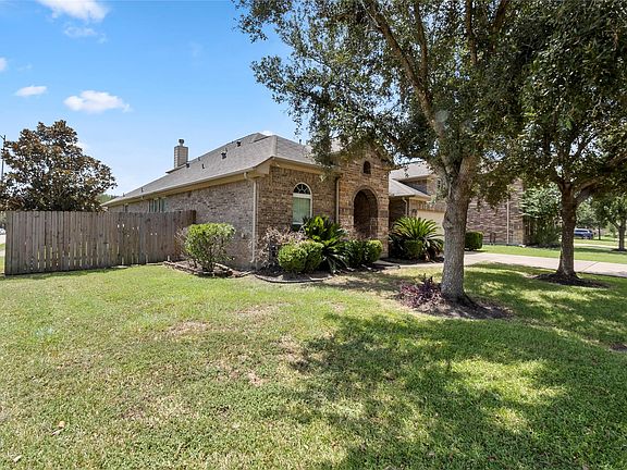 3rd image of 13402 Indigo Sands Dr