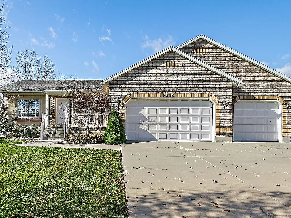 9362 S Wild Clover Ln