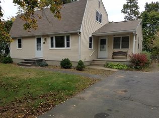 18 Lawson Dr, Easthampton, MA 01027