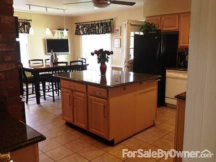 2nd image of 1000 Priscilla Ln