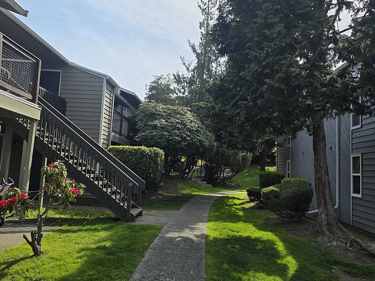 Shiloh Village — Photo 23