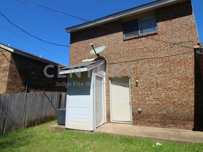 122 Country Bend Dr — Photo 10