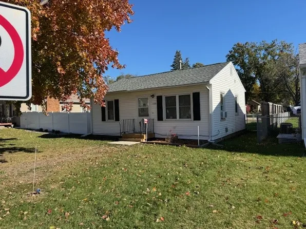 1125 Evergreen Ave, Waterloo, IA 50701
