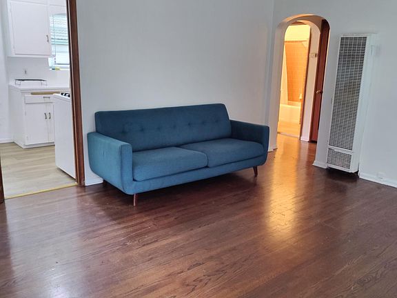 4th image of 719 N Vine Ave
