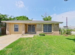 2002 Holland St, Grand Prairie, TX 75051