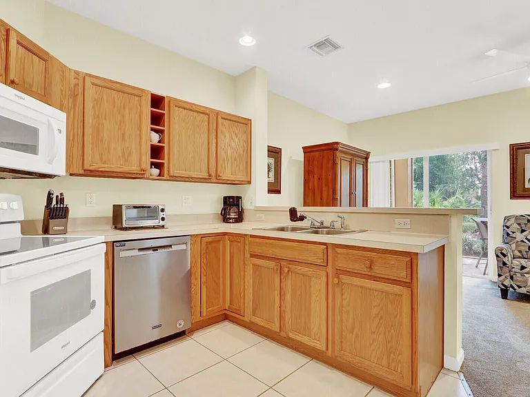 8319 Mulligan Cir — Photo 5