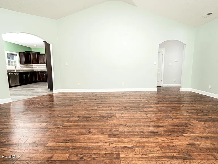 1202 Skipjack Ct — Photo 6