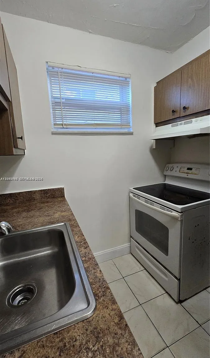 Daniels Bay Breeze Sub — Photo 4