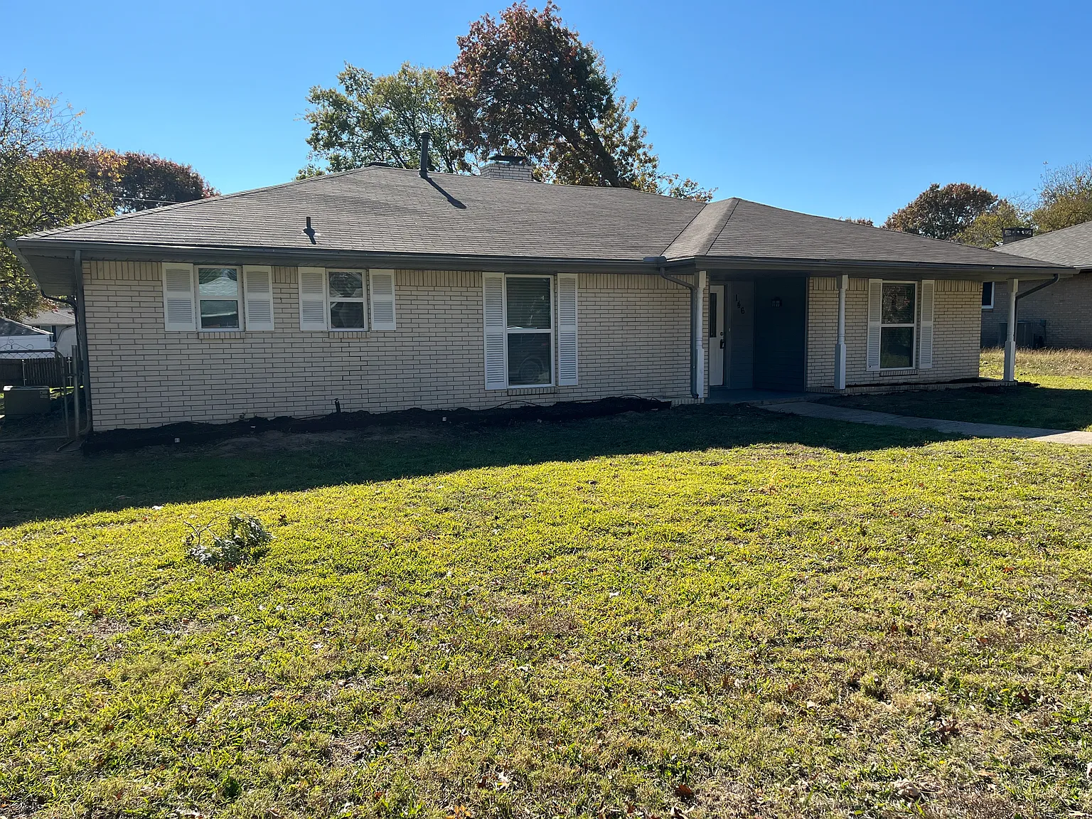 3 bed, 1817 sqft, $2,000 — Photo 3