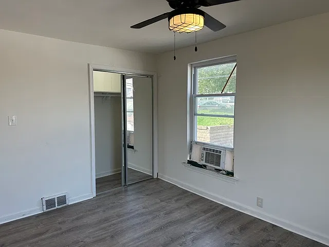2 bed, 860 sqft, $1,300 — Photo 3