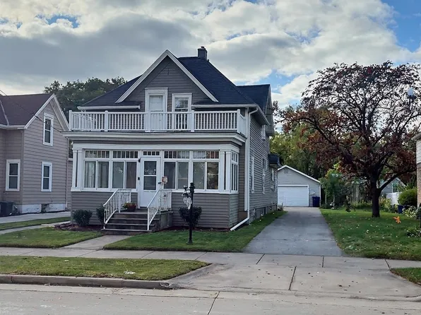 1403 N Oneida St, Appleton, WI 54911