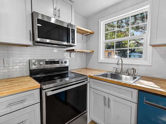 4th image of 4545 12th Ave S