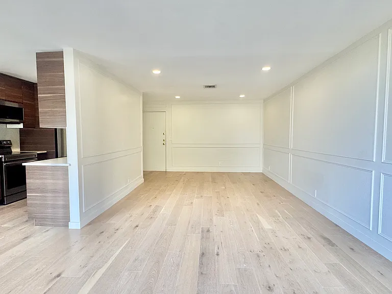 1735 N Fuller Ave #445 — Photo 15
