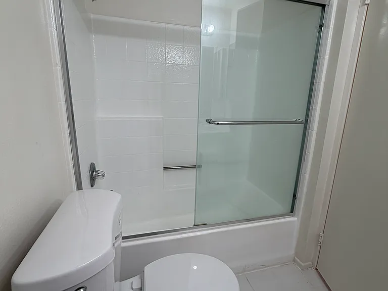 857 S Plymouth Blvd #303 — Photo 13