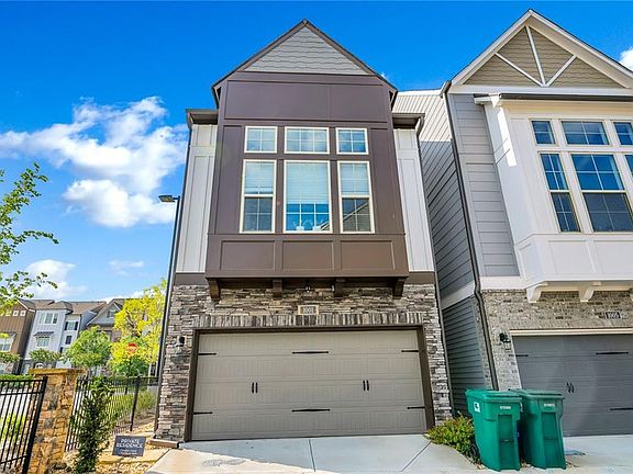 2nd image of 1001 Kirkland Cir