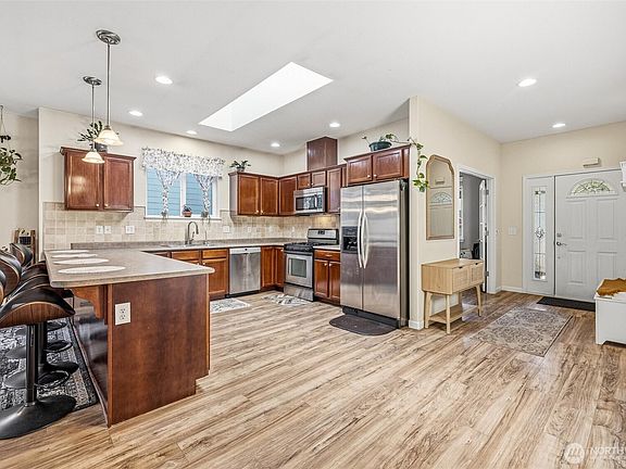 2nd image of 2631 Lochcarron Drive