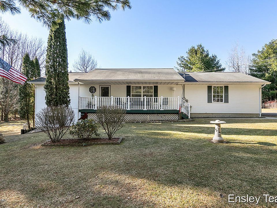 1st image of 17585 Simmons Ave NE